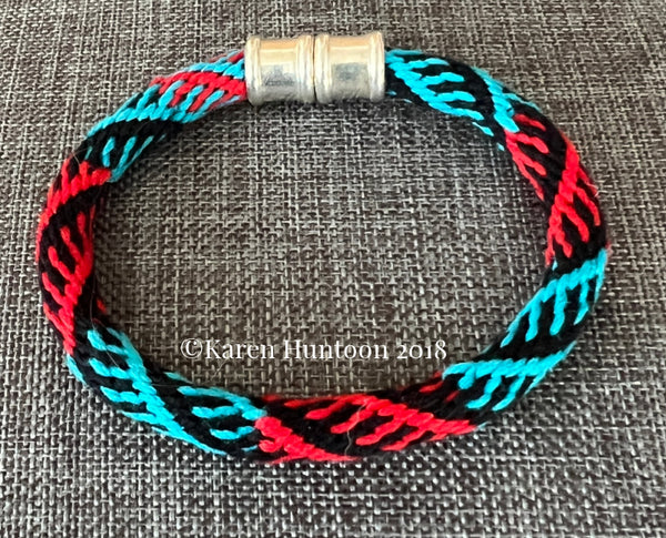 16 strand Kongoh Gumi Bracelet with Continuous Pattern and Changing C 16 strand Kongoh Gumi Bracelet with Continuous Pattern and Changing C