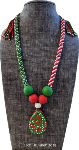 "******8-Strand Beaded Kumihimo Holiday Fun Necklace with Handpainted Pendant & Accent Beads" - Green