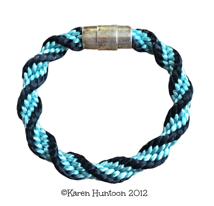 12-strand Kumihimo Ridge Spiral Bracelet Kit - Black & Turquoise