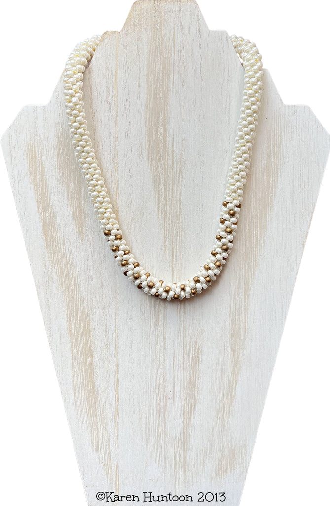 6/0 Beaded Spotted Focal Necklace Kit - Ivory Pearl/Matte Bronze