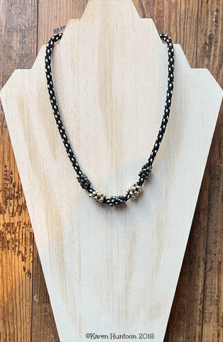 Cluster Bead Kongoh Gumi Necklace Kit - Black & Silver